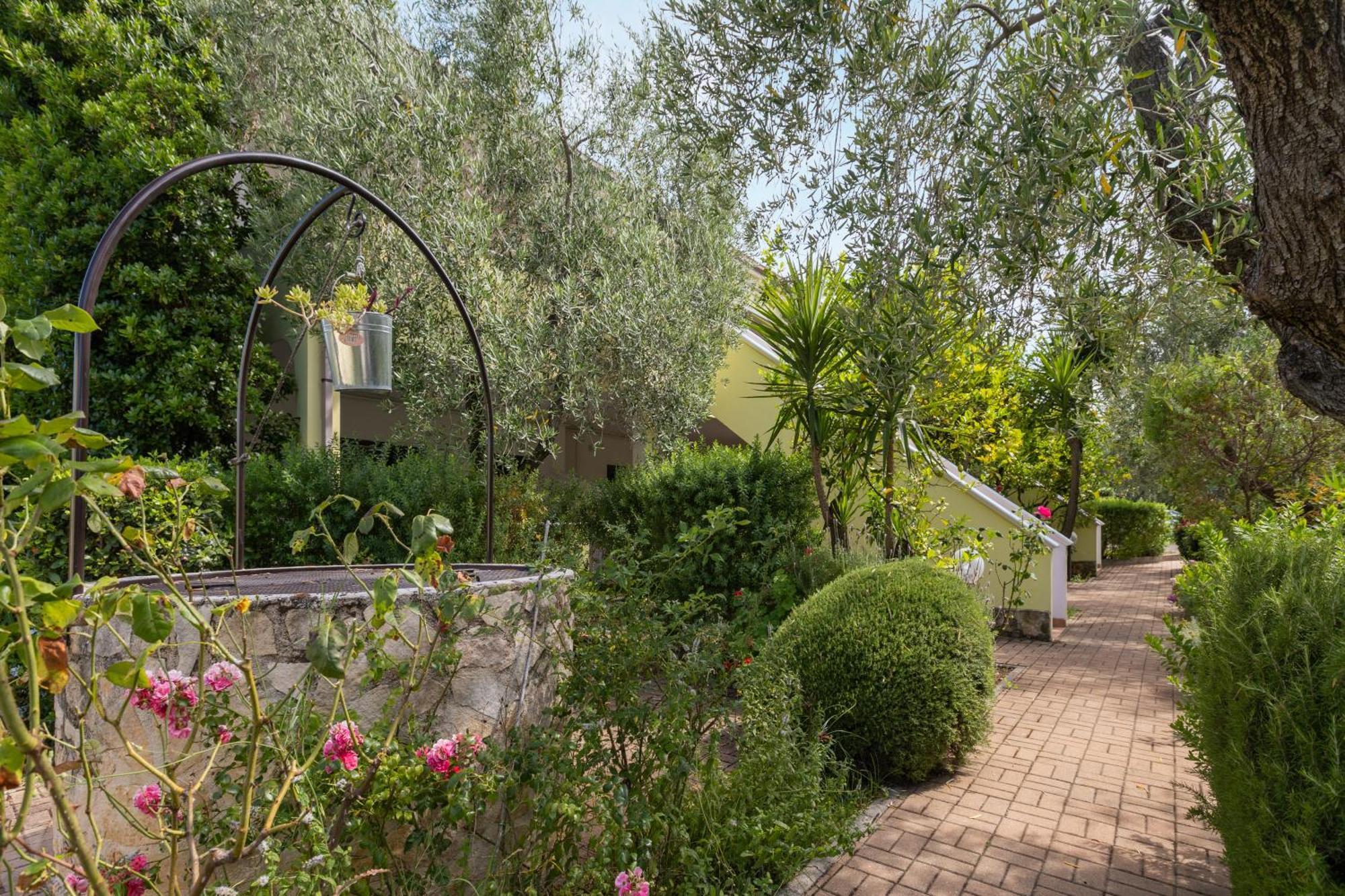 Residence Villa Le Macine Vieste Exterior photo